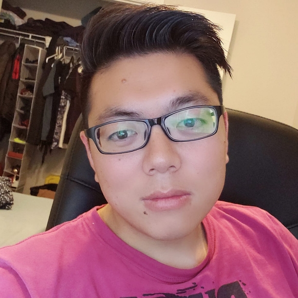 Profile Picture of Lei Zhang (@zl7386951) on Poshmark