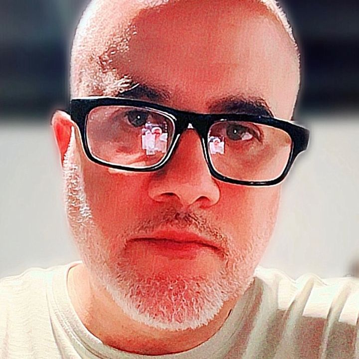 Profile Picture of Peter Castro (@djpetercastro) on Tiktok