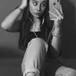 Profile Picture of 𝕷𝖚𝖈𝖎𝖆 𝕾𝖎𝖒𝖔𝖓 𝕻𝖊𝖗𝖊𝖉𝖆 (@luciasipe) on Instagram