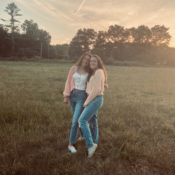 Profile Picture of Lauren Lafrancois (@llafrancois) on Poshmark