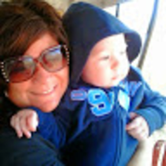 Profile Picture of Steve Vaughn (@vaughnbunch8) on Poshmark