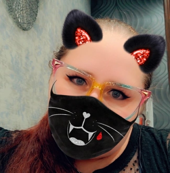 Profile Picture of Rachel Pickering (@texasangel82005) on Poshmark