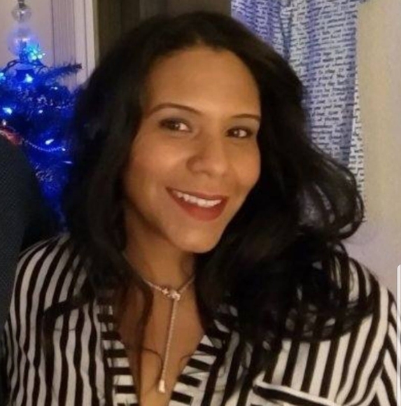 Profile Picture of Shaneeya Gathers (@sgathers01) on Poshmark
