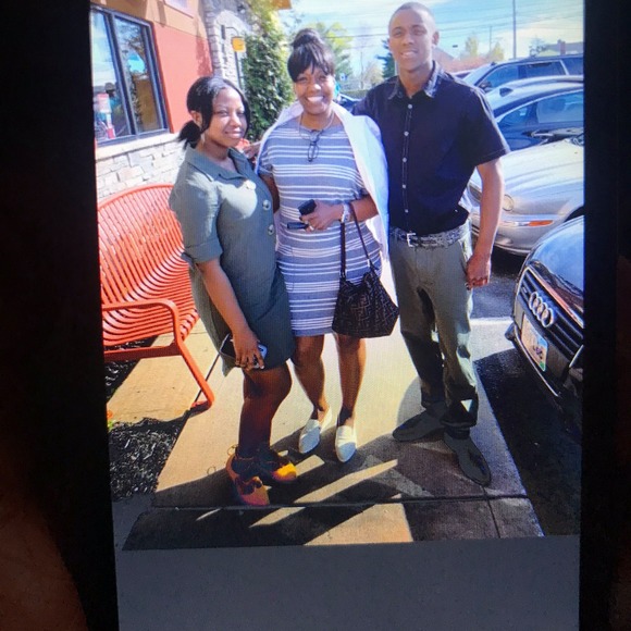 Profile Picture of Lisa Whittingham (@lisawhitting200) on Poshmark