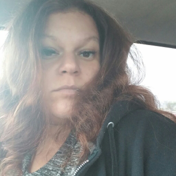 Profile Picture of Kathy Cacchiotti (@kathycash) on Poshmark