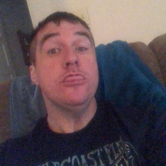 Profile Picture of Jeffrey Strebeck (@jeffs645) on Poshmark