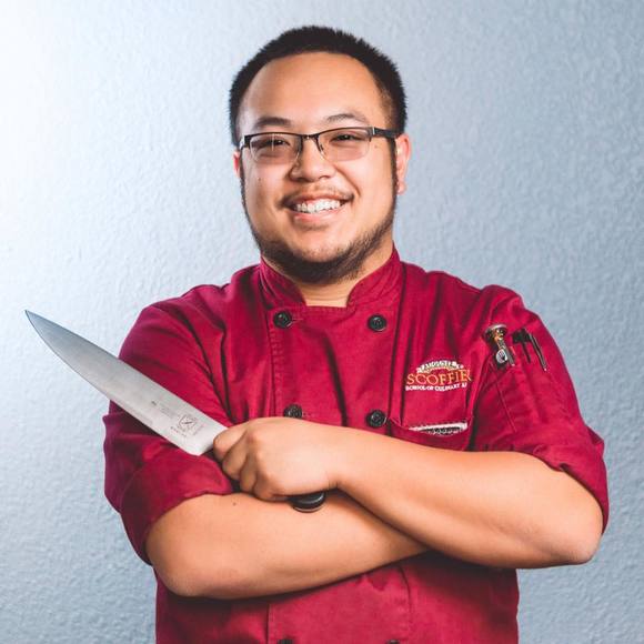Profile Picture of Mike Pham (@pham24) on Poshmark