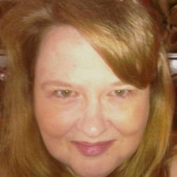 Profile Picture of Karen Missaghieh (@icncksfgqp) on Poshmark