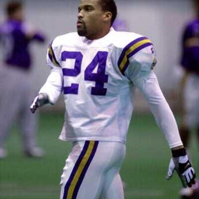 Profile Picture of Robert Griffith (@RobertGriff24) on Twitter