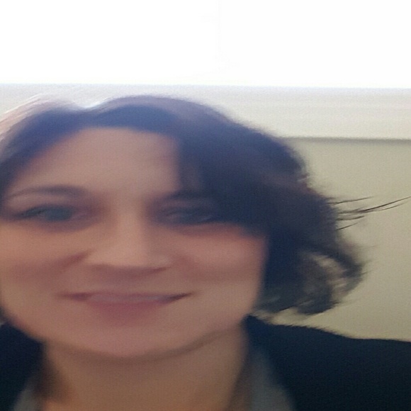 Profile Picture of Kelly Kowalski (@klynne1981) on Poshmark