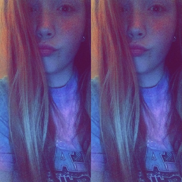 Profile Picture of Mackenzie Day (@kenzieday15) on Poshmark
