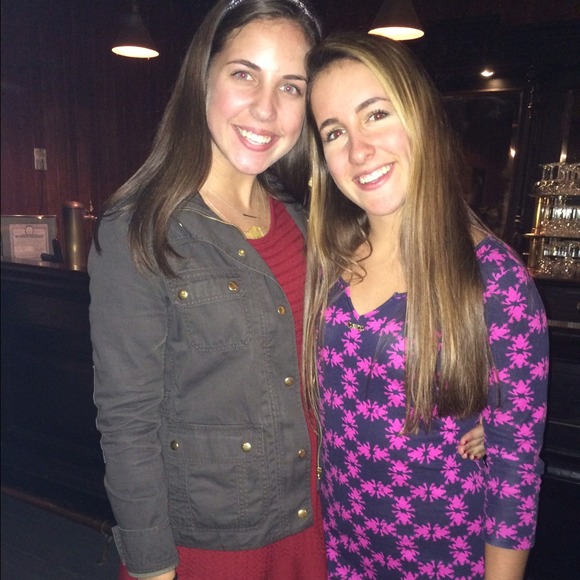 Profile Picture of Lea Walsh (@leawalsh) on Poshmark