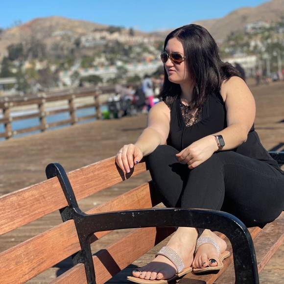Profile Picture of Alana Dudko (@alonka18) on Poshmark
