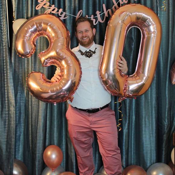 Profile Picture of Matthew Mello (@matthew_mello) on Poshmark