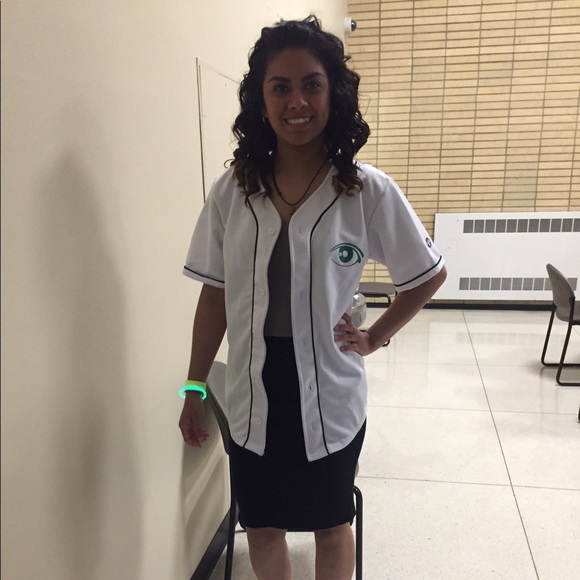 Profile Picture of Ariel Salgado (@aasalgado) on Poshmark