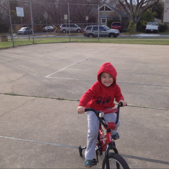 Profile Picture of Juliana Sciaraffa (@julibean) on Poshmark