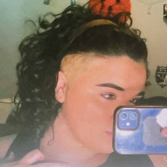 Profile Picture of Chaeli Kurch (@cchaeli) on Poshmark