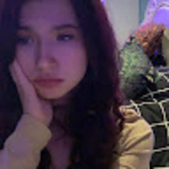 Profile Picture of Emily Polanish (@epolanish2007) on Poshmark