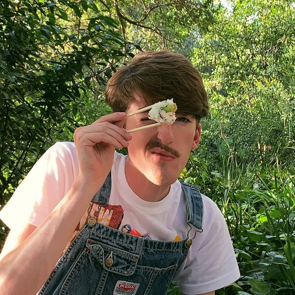 Profile Picture of Ian Moeser (@ianmoeser) on Poshmark