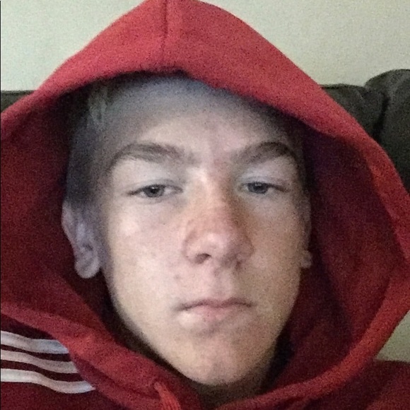 Profile Picture of Daniel Baxter (@dbaxter24) on Poshmark