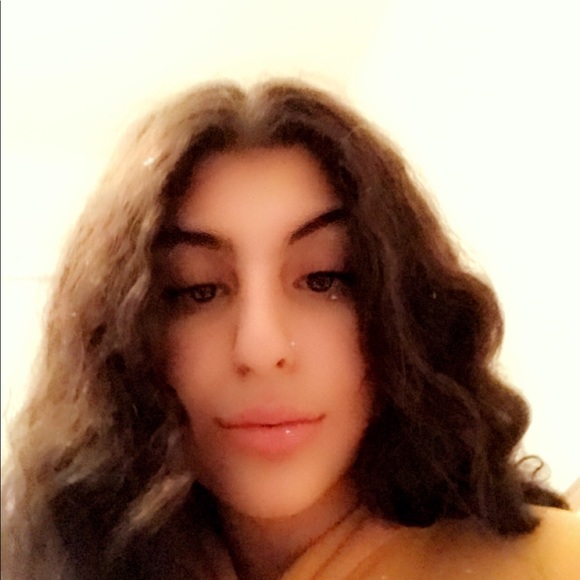 Milana Jabbouri - Poshmark Profile Picture of Milana Jabbouri (@milana_jabbouri) on Poshmark