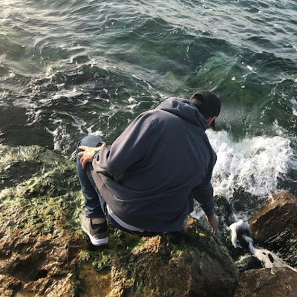 Profile Picture of Moe Zadeh (@mohammadjfz) on Poshmark