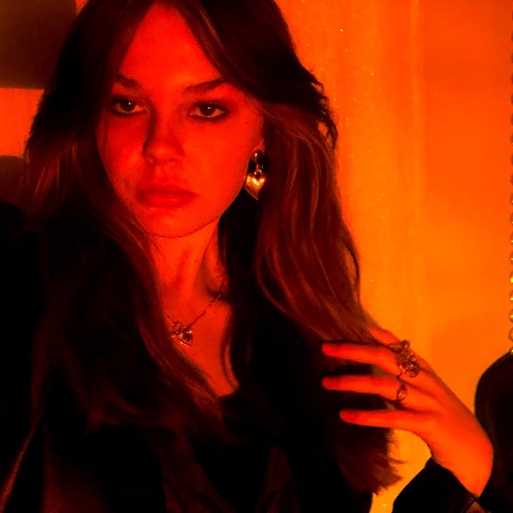 Profile Picture of Signe Jones (@signejones) on Poshmark