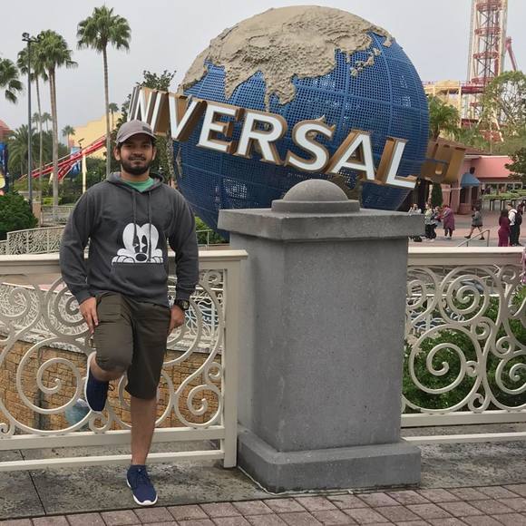 Profile Picture of Zia Syed (@zia_kingofkings) on Poshmark