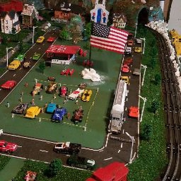 James Gray - Poshmark Profile Picture of James Gray (@jakegray1922) on Poshmark