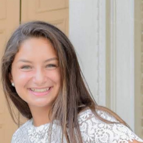 Profile Picture of Sacha Konikoff (@sachakonikoff) on Poshmark