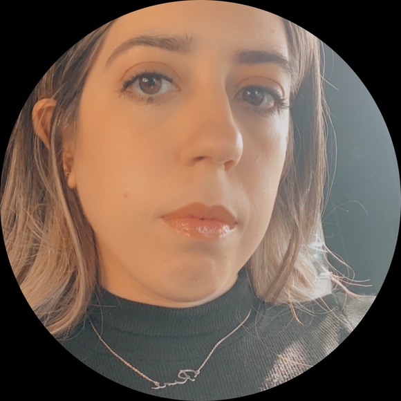 Profile Picture of Sabrina Capuana (@sabrinacapuana) on Poshmark