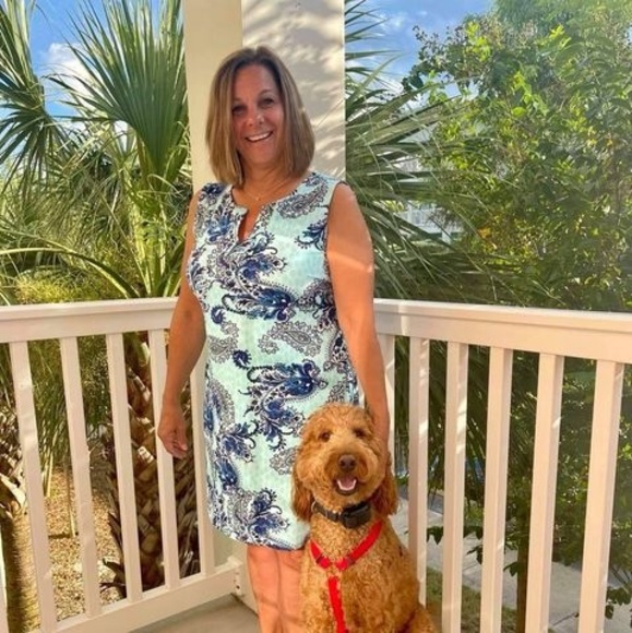 Profile Picture of Lisa Karll (@lisakarll) on Poshmark
