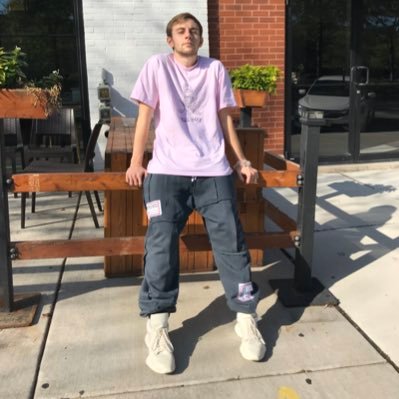Profile Picture of Jake Schneider (@jakeschneider18) on Twitter