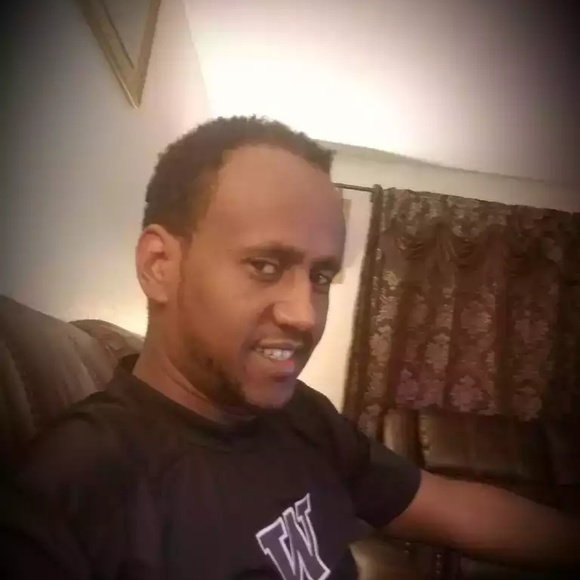 Profile Picture of Sharmarke Ibrahim (@sharayan) on Poshmark