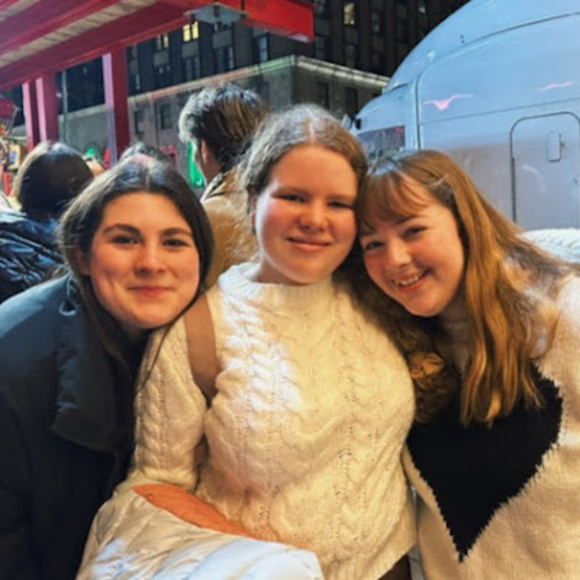 Profile Picture of Alison Dimler (@alisondimler) on Poshmark