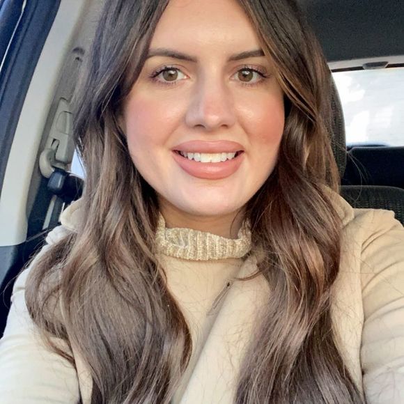 Profile Picture of Taylor Geiger (@taylorgeiger) on Poshmark