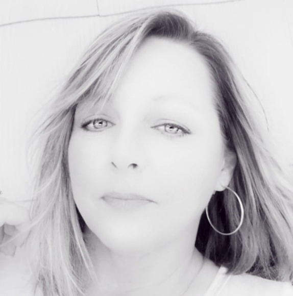 Profile Picture of Tracy Cooley (@tcooley1330) on Poshmark