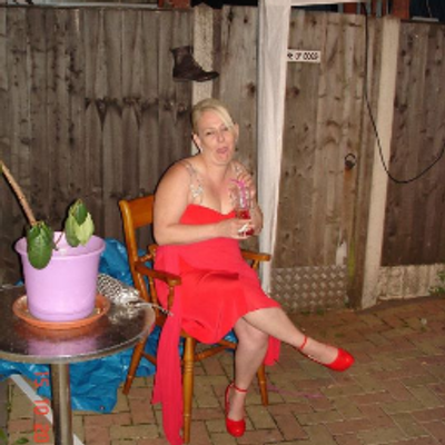 Profile Picture of Kerry Anne Perrin (@kezzaperrin) on Twitter