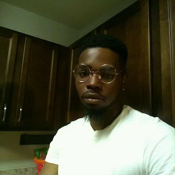 Profile Picture of Eugene Black (@tweakgod833) on Poshmark