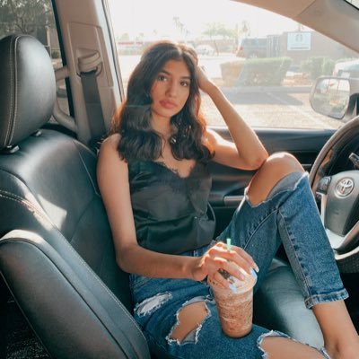 Profile Picture of Yolanda Olivas (@Ivonneyol27) on Twitter