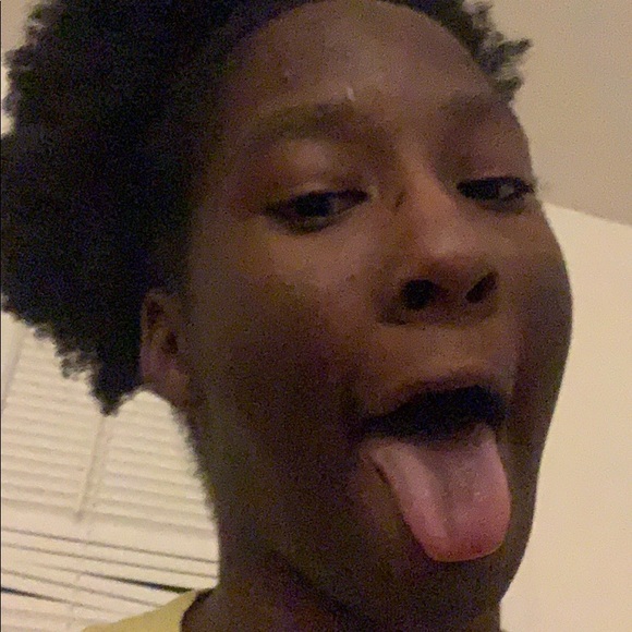 Profile Picture of Markiya Suber (@svri) on Poshmark