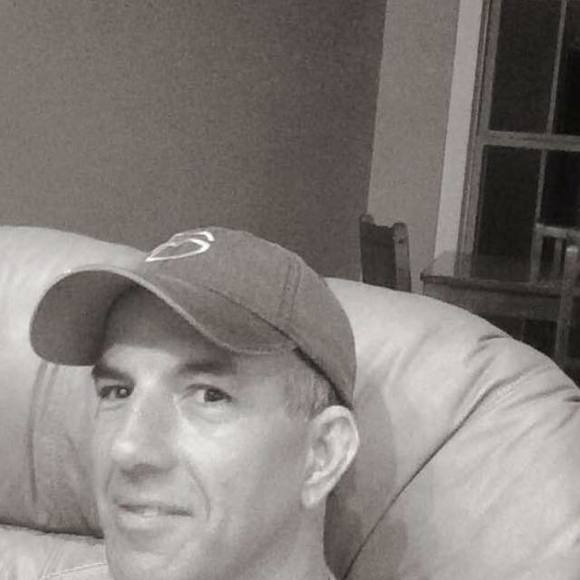 Profile Picture of Shawn Dupuis (@shawndupuis) on Poshmark