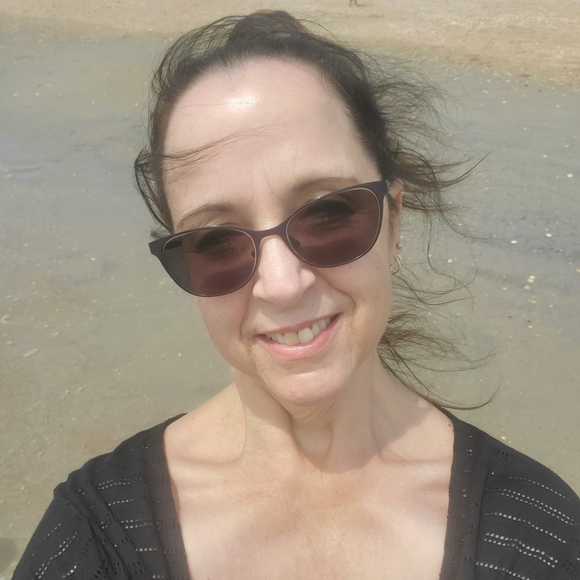 Profile Picture of Kris Churchill-mccann (@akp71867) on Poshmark