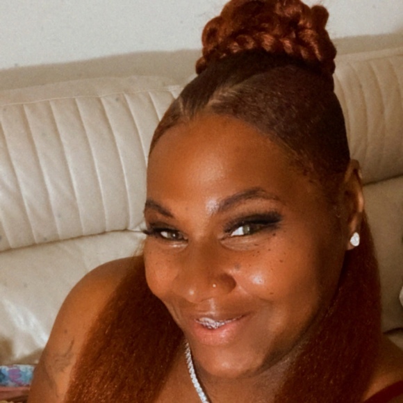 Profile Picture of Beauty Beautiful (@ranbybeauty) on Poshmark