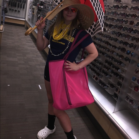 Profile Picture of Abby Krebsbach (@abbigail487) on Poshmark