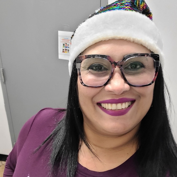 Profile Picture of Lilliam Crespo martinez (@licresp) on Poshmark