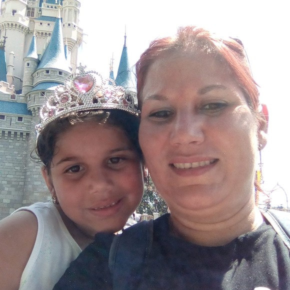 Profile Picture of Rossella Simonelli (@rmiozzi) on Poshmark