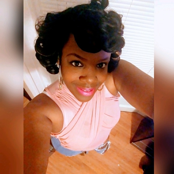 Yolanda Covington - Poshmark Profile Picture of Yolanda Covington (@yolo526) on Poshmark