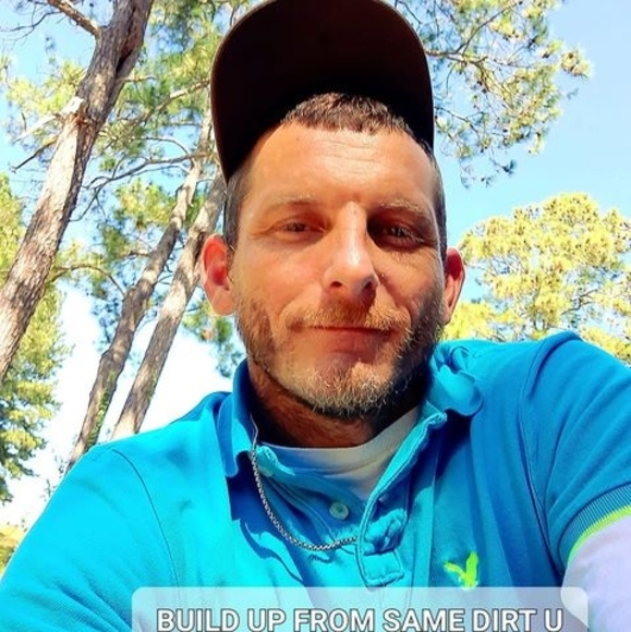 Profile Picture of Rick Keelin (@slimengrimen) on Poshmark