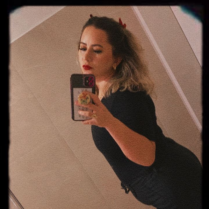 Mari - Tiktok Profile Picture of Mari (@marilynwalkise12) on Tiktok